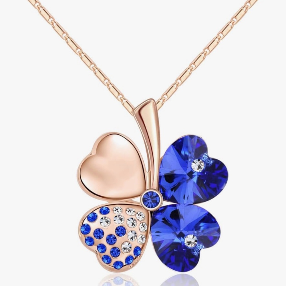 Brand new kruckel Four leaf clover necklace with Swarovski crystals